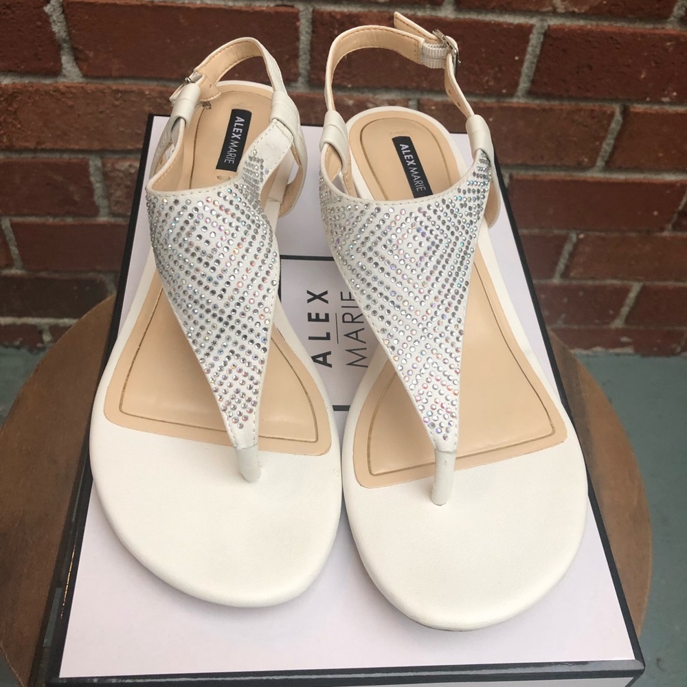 ⚡️Alex Marie White Sandal